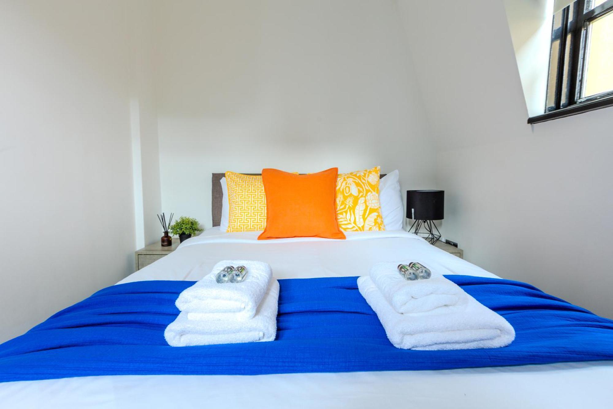Langdon Apartments, Bouverie Place * Londres
